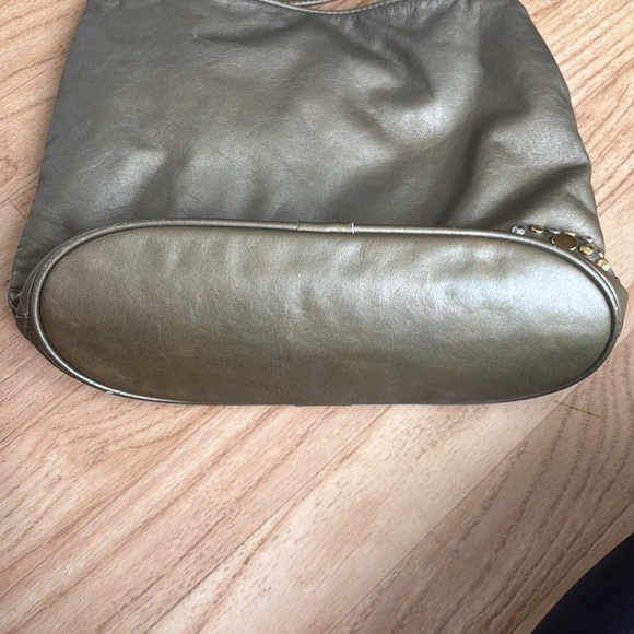 Olive Green and jeweled bag - Picture 4 of 7